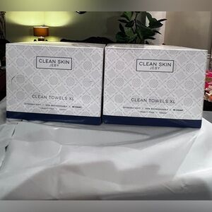 [2 BOXES] Brand new 100 Count - Clean Skin Club Towels XL Disposable Facial